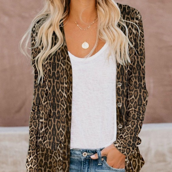 Sweaters - 💕Limited Quanity💕  Button Up Cardigan w/ pockets